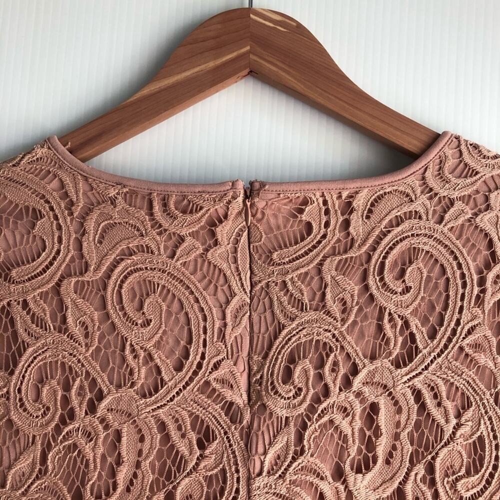 Adrianna Papell lace top 3/4 length sleeves - Picture 10 of 12